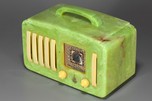 Catalin Emerson EP-375 ’5+1’ Radio in Marbled Green with Handle