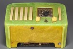 Catalin Emerson EP-375 ’5+1’ Radio in Marbled Green with Handle