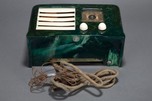 Emerson AX-235 &rdquo;Little Miracle&rdquo; Catalin Radio in Lapis Lazuli Blue