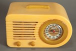 FADA 1000 Catalin Radio &rdquo;Bullet&rdquo; in Yellow + Onyx