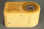 FADA 1000 Catalin Radio &rdquo;Bullet&rdquo; in Yellow + Onyx