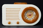 FADA 1000 Catalin &rsquo;Bullet&rsquo; Radio in Alabaster with Onyx Trim