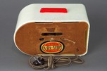 Rare Pre-War FADA 115 &rdquo;Bullet&rdquo; Catalin Radio - White + Red