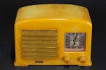 FADA 5F50 / 53 Catalin Radio In Beautiful Yellow and Onyx