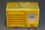 FADA 5f60 &rsquo;Baby Fada&rsquo; Catalin Radio in All Onyx Green