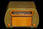 FADA 652 Catalin Radio Onyx + Yellow Insert Grill ’Temple’ - Rare