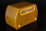 Fada 652 ’Temple’ Catalin Radio in Onyx Green with Yellow Trim