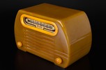Fada 652 ’Temple’ Catalin Radio in Onyx Green with Yellow Trim