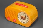 Fada 700 ’Cloud’ Radio in Yellow Catalin with Marbleized Red Trim