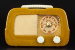 Fada 711 Catalin Radio ’Dip Top’ in Translucent Onyx Green