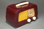 Fada Catalin 711 Radio &rdquo;Dip Top&rdquo; in Plum + Ivory