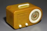 Fada Series 200 ’Bullet’ Catalin Radio in Onyx Green + Alabaster