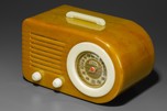 Fada Series 200 ’Bullet’ Catalin Radio in Onyx Green + Alabaster