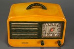 Garod 1450 Catalin ”Peak-Top” Radio in Butterscotch + Blue