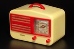 Garod 1450 Catalin ’Peak-Top’ Radio in Yellow + Red