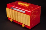 Garod ”Commander” 6AU-1 Catalin Radio in Bright Red with Yellow