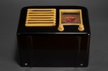 General Television 5A5 Bakelite Radio Black + Mustard Yellow