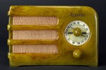 Halson Catalin Radio A5 ’Dwarf’ in Brazilian Onyx Green - Rare