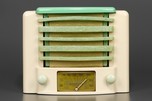 Kadette &rsquo;Classic&rsquo; Radio Model K-12 in Ivory and Green Plaskon - Beautiful