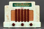 Addison 5 &rsquo;Courthouse&rsquo; Radio in Pistachio + Burgundy Catalin - Great