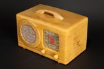 Motorola Radio 50XC Catalin ’Circle Grille’ in Light Yellow Oatmeal