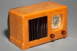 Motorola 52 ’Vertical Grill’ Catalin Radio - Marbleized Sand + Tortoise