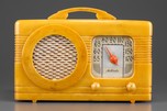 Motorola Radio 50XC ’Circle Grille’ in Light Yellow Marbleized Catalin