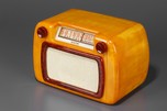 Musicaire MD-19 Catalin &rsquo;Outline Grille&rsquo; Radio in Yellow with Oxblood Red
