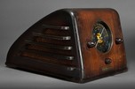 Pacific ’Air Cruiser’ Radio - Incredible + Rare Machine Age Design