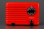 Detrola &rsquo;Pee-Wee&rsquo; Radio Model 218 in Red Plaskon with Black