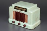Catalin Addison 5 ’Courthouse’ Radio in Pistachio + Burgundy - Great