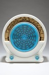 Rare Radialva &rdquo;Super-Boum&rdquo; Radio in White Plaskon with Blue Trim