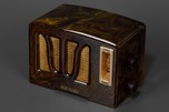 Swirled RCA ‘Tulip Grille’ RC-350 Catalin Radio in Circassian Onyx Brown