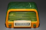Air King A-600 &rsquo;Duchess&rsquo; Radio in Jade Green and Yellow Catalin