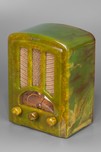 Highly Marbleized Green Emerson AU-190 ’Tombstone’ Catalin Radio