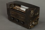 RCA 66X Catalin ”Tuna Boat” Radio in a RARE Chocolate Brown Swirl