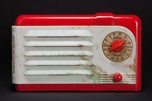 RCA 9-SX ’Little Nipper’ Red Plaskon + Beetle Plastic w/ Original Box