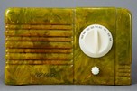 Stunning RCA 9TX &rdquo;Little Nipper&rdquo; Catalin Radio in Heavily Marbelized Green