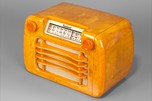 Sentinel 284 Wavy Grille Radio Catalin in Sand with Butterscotch