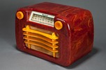 Sentinel 284 ”Wavy Grill” Catalin Radio in Oxblood Red and Butterscotch