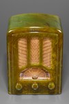 Beautifully Swirled Green Emerson AU-190 Catalin Tombstone Radio