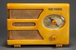 Tom Thumb ”Oval-Dial” Catalin Radio Model 955 in Yellow - Rare Deco Design