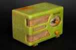 Tom Thumb ’Oval-Dial’ Catalin Radio 955 in Nile Green - Rare Color