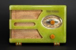 Tom Thumb ’Oval-Dial’ Catalin Radio 955 in Nile Green - Rare Color